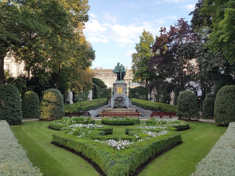 Photo of the Petit Stablon Garden in the city of Brussels