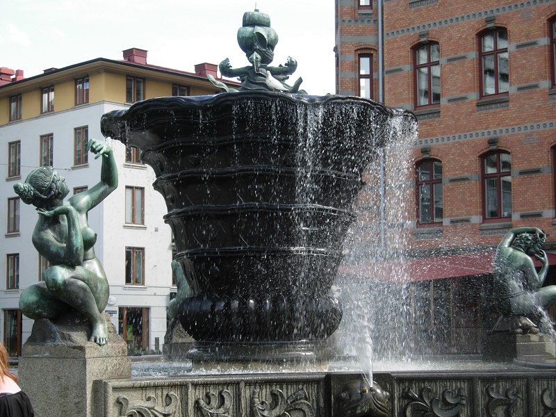 Image of a water fountain in Gothenburg