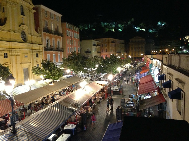 Image of market in Nice