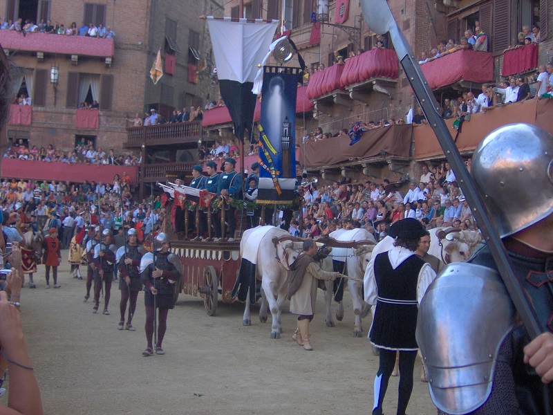 Image of Siena's horse race preperations