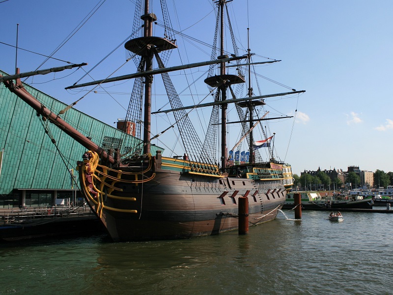 Image of a historic boat in Amsterdam