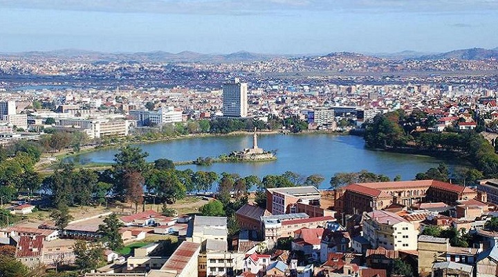 Madagascar lake Antananarivo